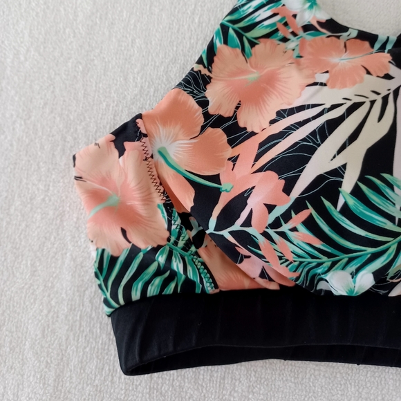 VENUS Maui Tropical Sport Bikini Top, size 6 - Picture 3 of 14